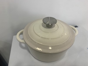 cast iron cooking pots