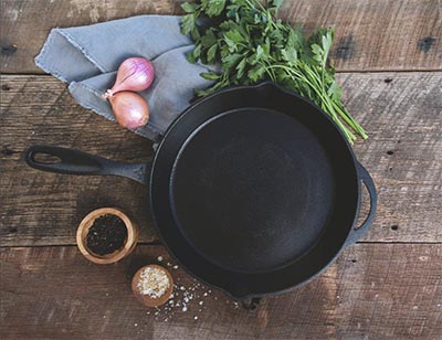 How to Choose a Cast Iron Pot?